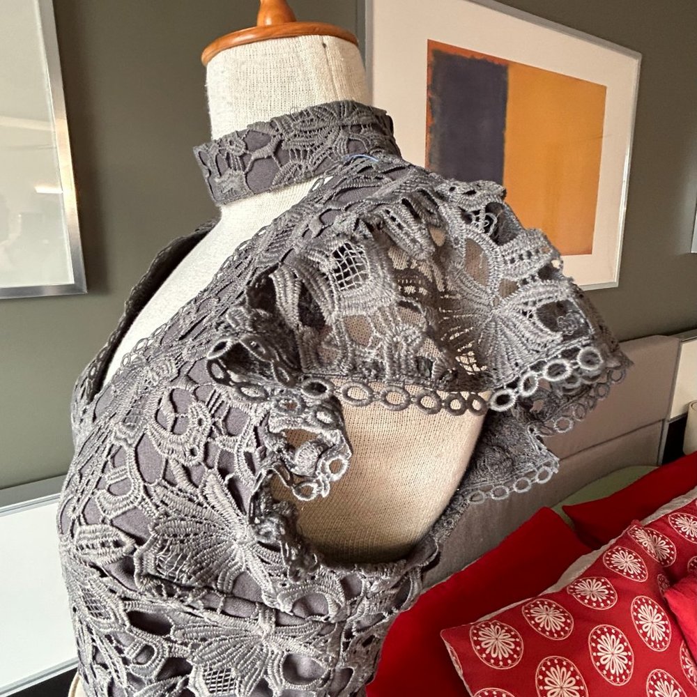 - J.O.A. Keyhole Lace Tiered Dress in Gray with Ruffled Sleeves SMALL - W562 - Picture 7 of 15